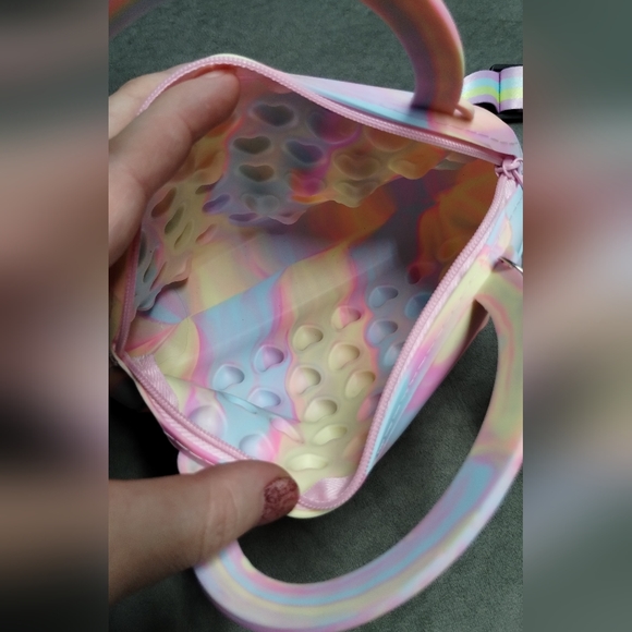 Heart Pop It Fidget Bag - Picture 4 of 6